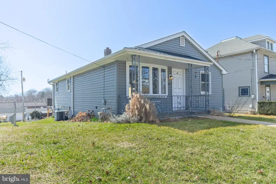 282 E Broadway, Red Lion, PA 17356 - #2