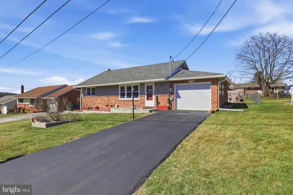 1484 Clayoma Ave, YORK, PA 17408