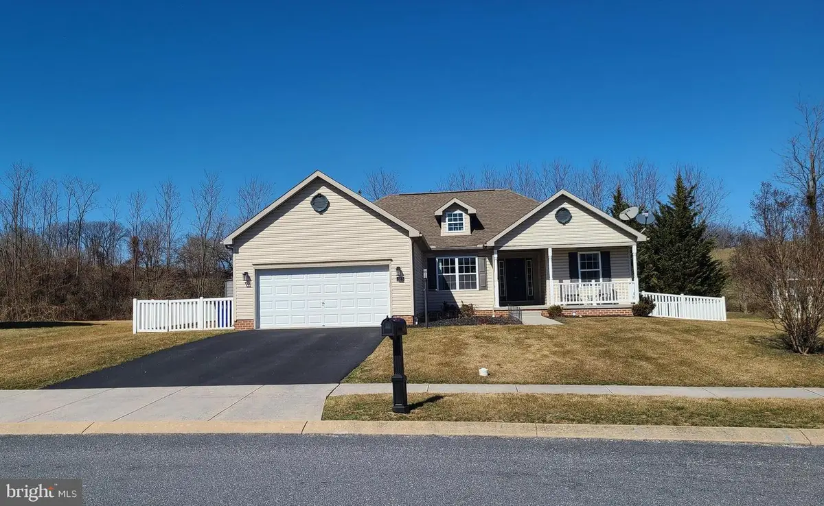 183 N Alpine Dr, York, PA 17408 - #1