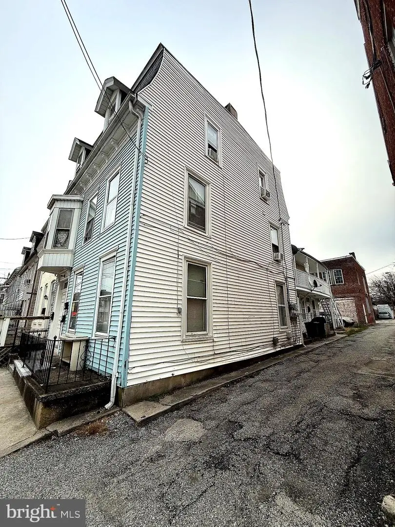 526 W Philadelphia St, York, PA 17403 - #3