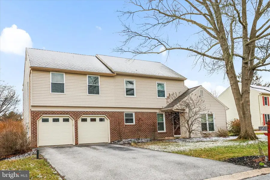 686 Cortland Dr, York, PA 17403 - #2