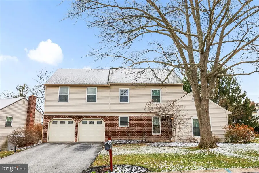 686 Cortland Dr, York, PA 17403 - #3