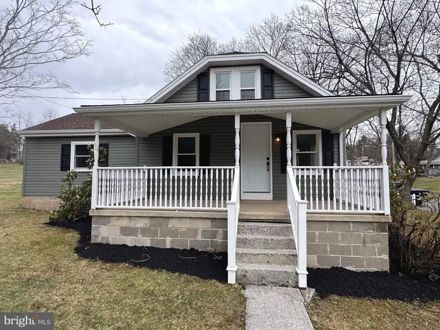 1325 Conewago Ave, Manchester, PA 17345 - #2