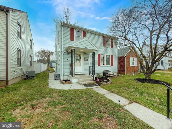 306 W Elm Ave, HANOVER, PA 17331
