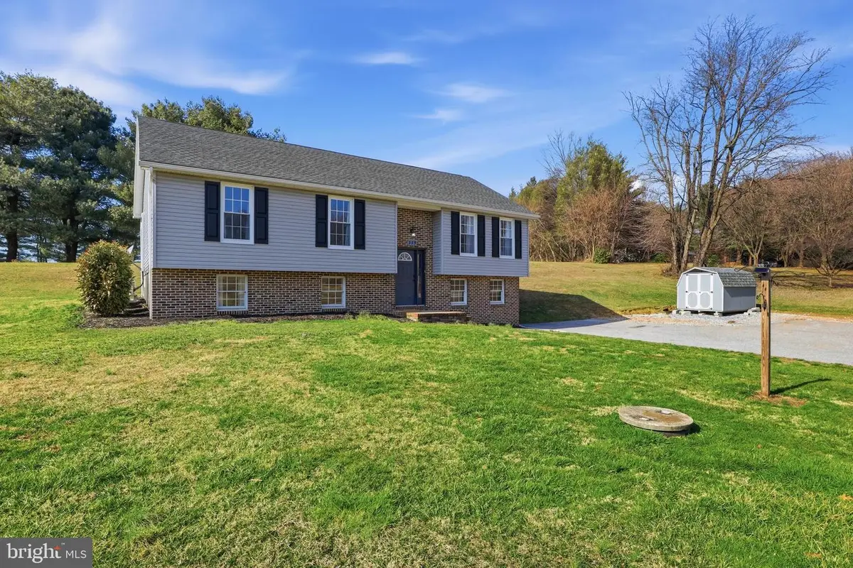 339 Lay Rd, Delta, PA 17314 - #1
