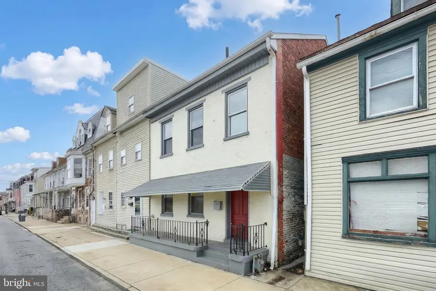 316 S Pershing Ave, York, PA 17401 - #2