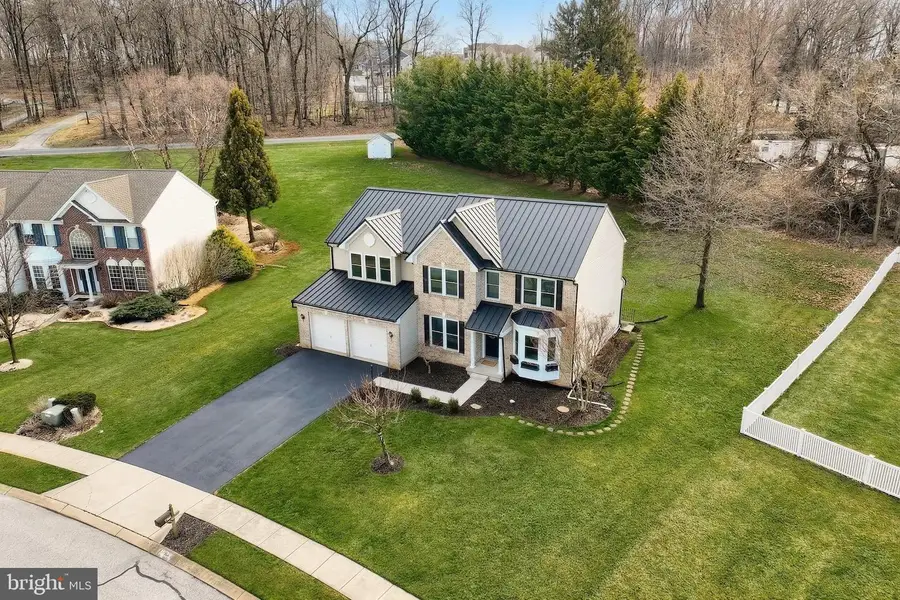 735 Clydesdale Dr, York, PA 17402 - #2