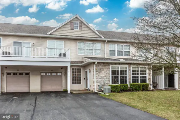 304 N Marshview Rd #304, STEWARTSTOWN, PA 17363