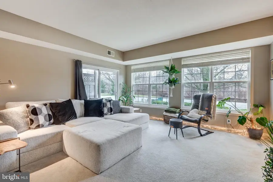 304 N Marshview Rd #304, Stewartstown, PA 17363 - #2