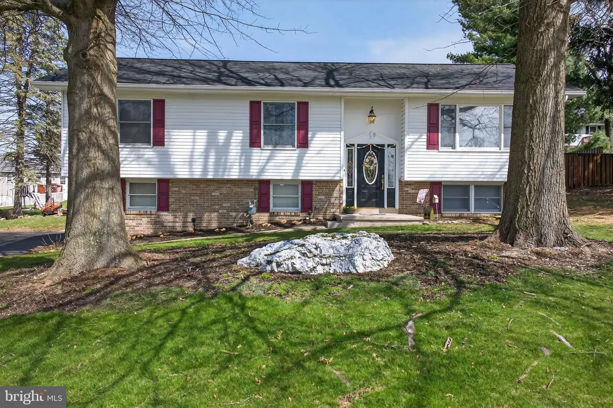 165 April Ln, Dallastown, PA 17313 - #1