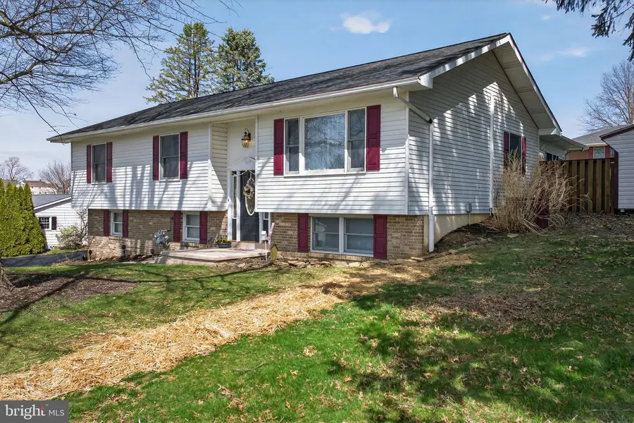 165 April Ln, Dallastown, PA 17313 - #3