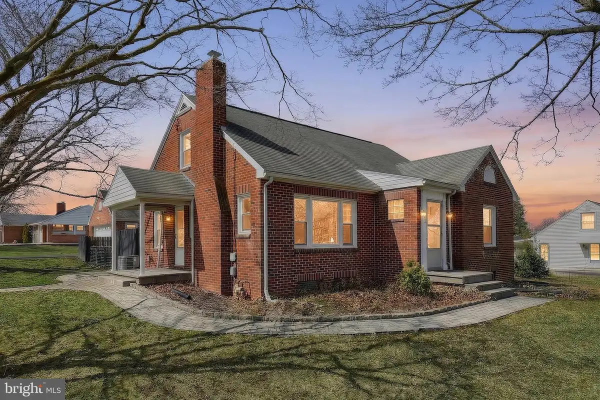 1826 Powder Mill Rd, York, PA 17402 - #1