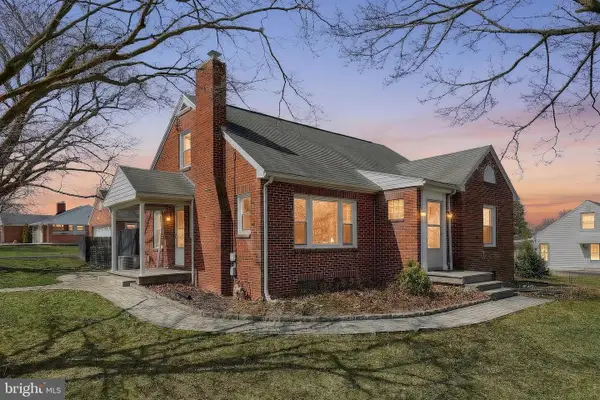 1826 Powder Mill Rd, YORK, PA 17402