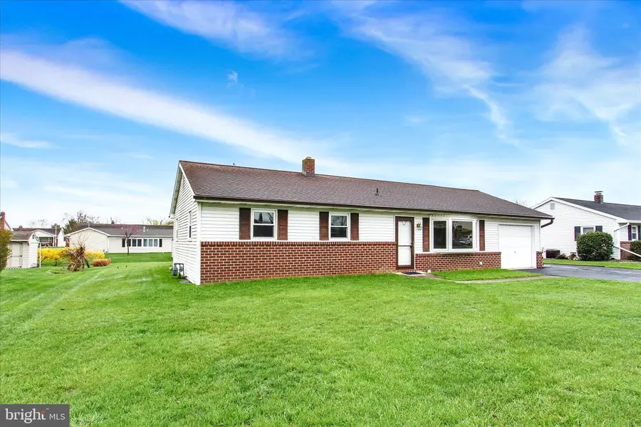 233 Lena Dr, York, PA 17408 - #2