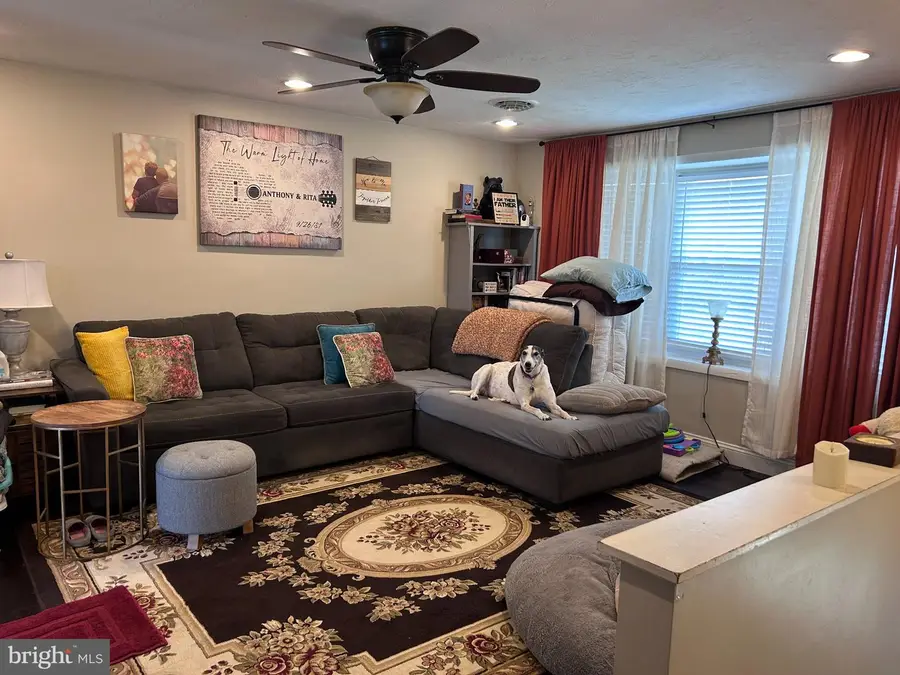 470 Park St, Manchester, PA 17345 - #2