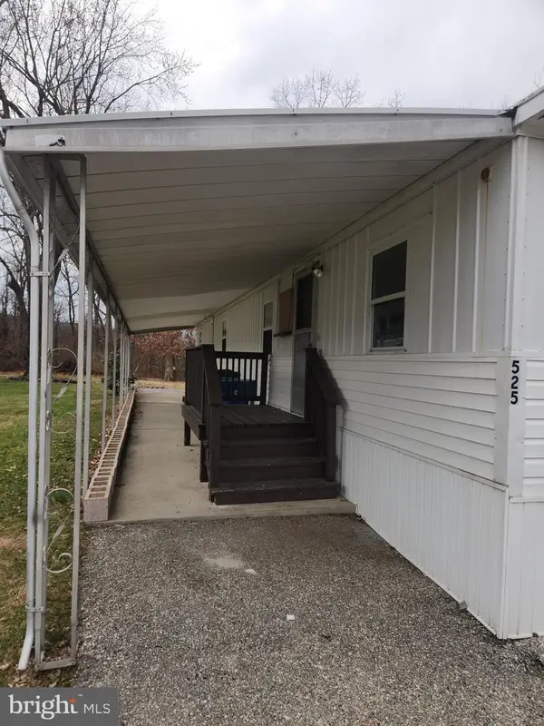 525 Pine Dr, YORK, PA 17406