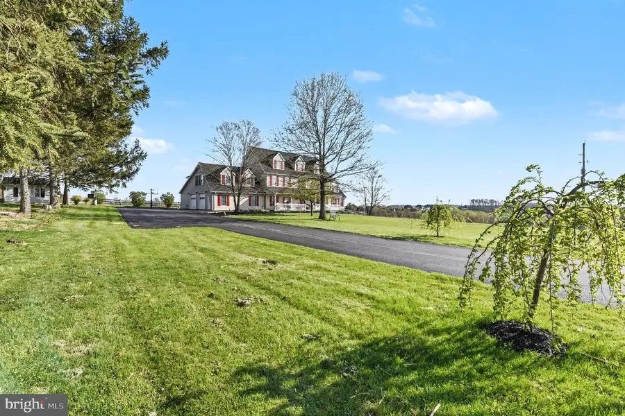 4460 Shangri La Rd, Stewartstown, PA 17363 - #2