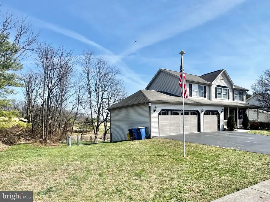 381 Benyou Ln, New Cumberland, PA 17070 - #2