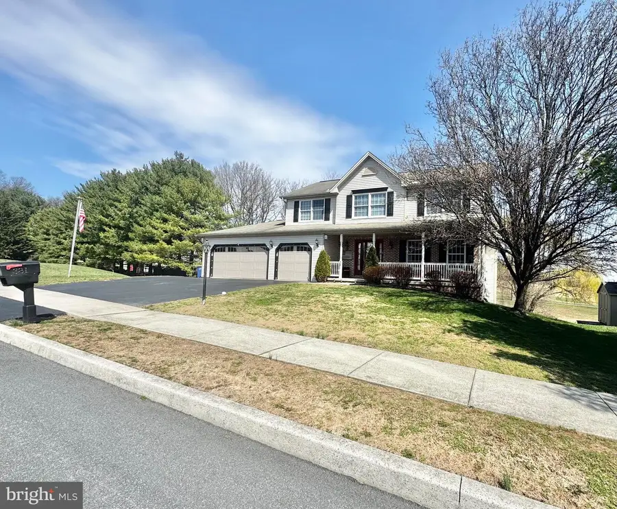 381 Benyou Ln, New Cumberland, PA 17070 - #3