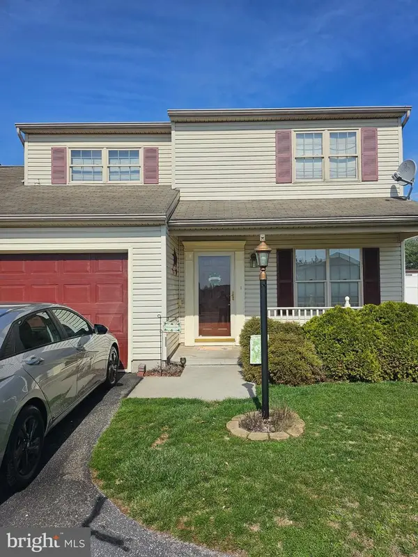 3054 Solar Dr, DOVER, PA 17315