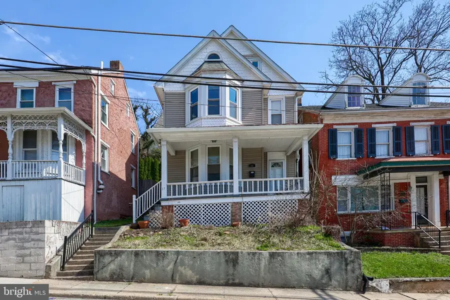 17 Church St, Glen Rock, PA 17327 - #3