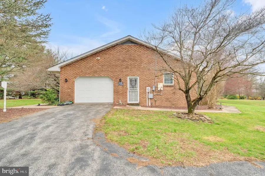 5013 E Berlin Rd, Thomasville, PA 17364 - #3