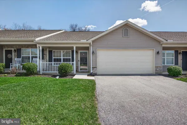 227 Palomino Way #164, RED LION, PA 17356