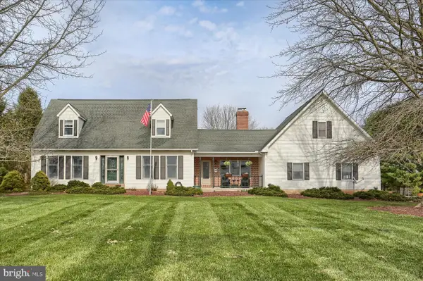 9421 Carlisle Rd, DILLSBURG, PA 17019