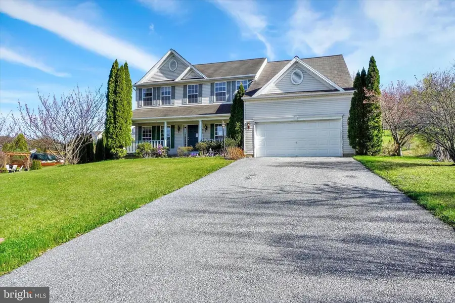 650 Clydesdale Dr, York, PA 17402 - #2