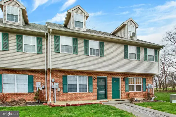 140 Orchard Ln #33, HANOVER, PA 17331