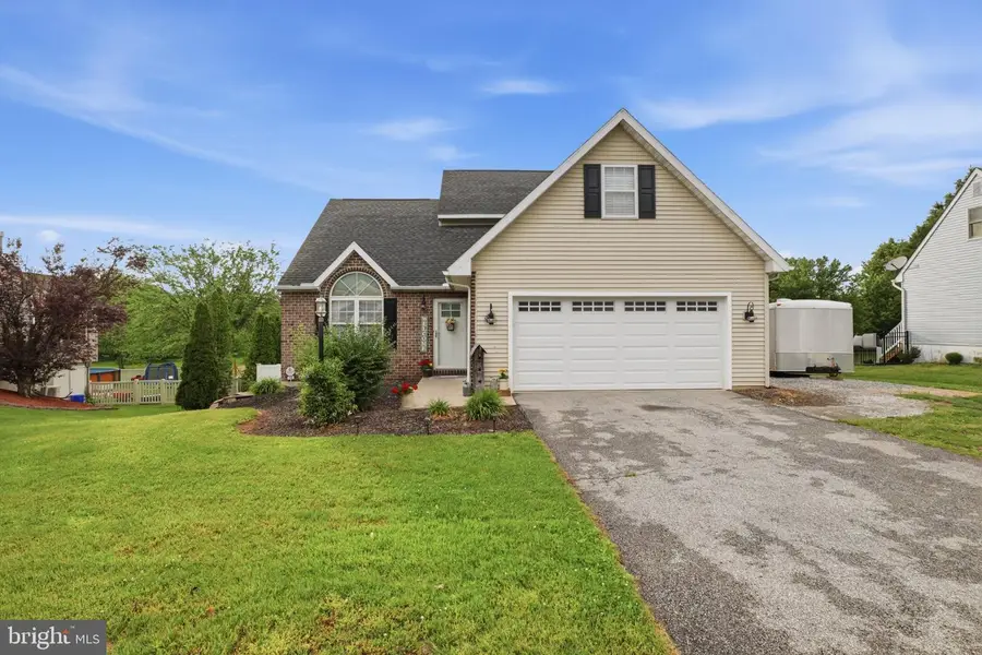 138 Winston Dr, York, PA 17408 - #2