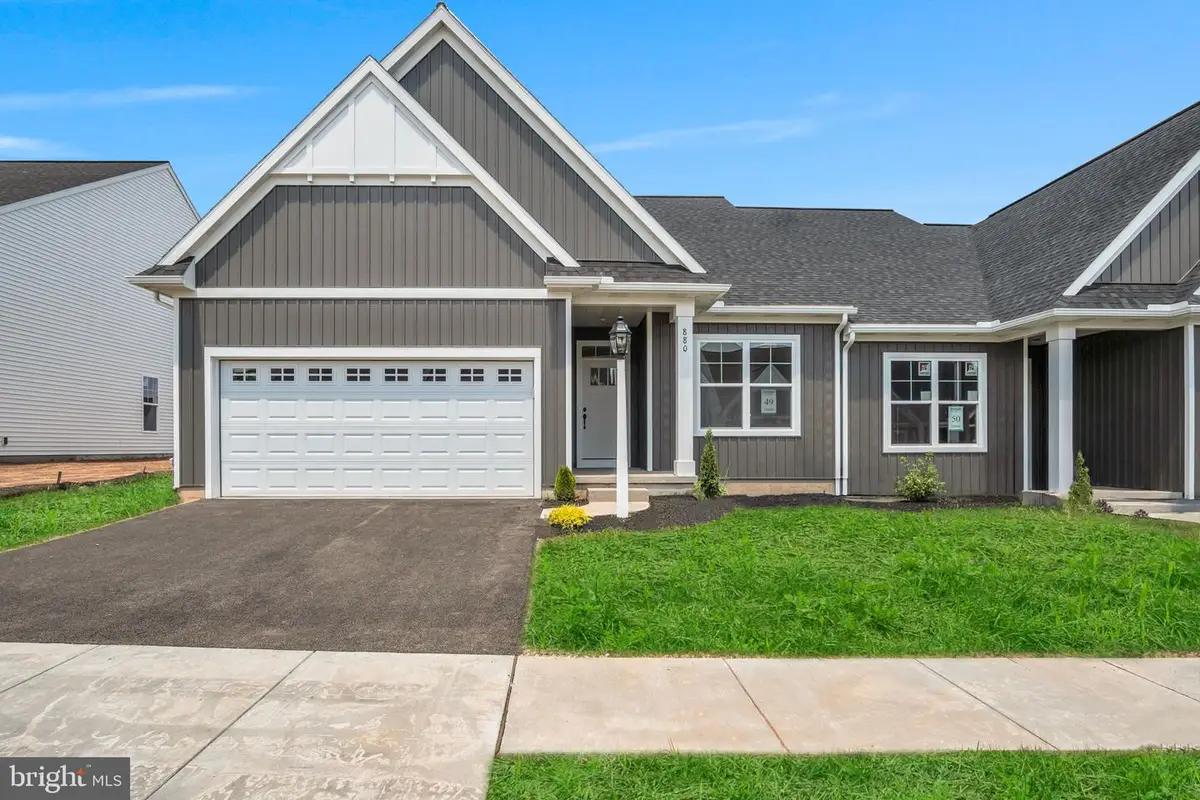 856 Shadowbrooke Dr, Dover, PA 17315 - #1