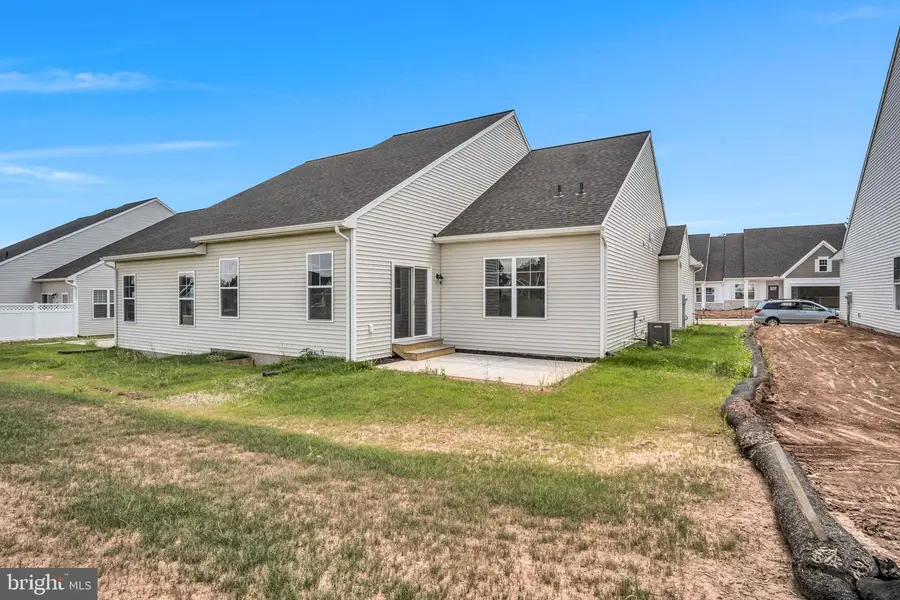 856 Shadowbrooke Dr, Dover, PA 17315 - #2