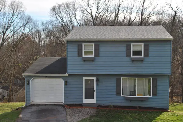 180 Sugar Maple Dr, ETTERS, PA 17319