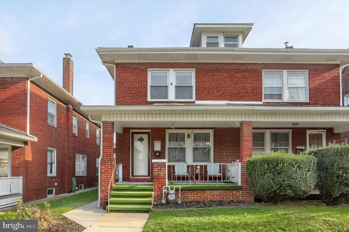 1254 W Poplar St, York, PA 17404 - #1