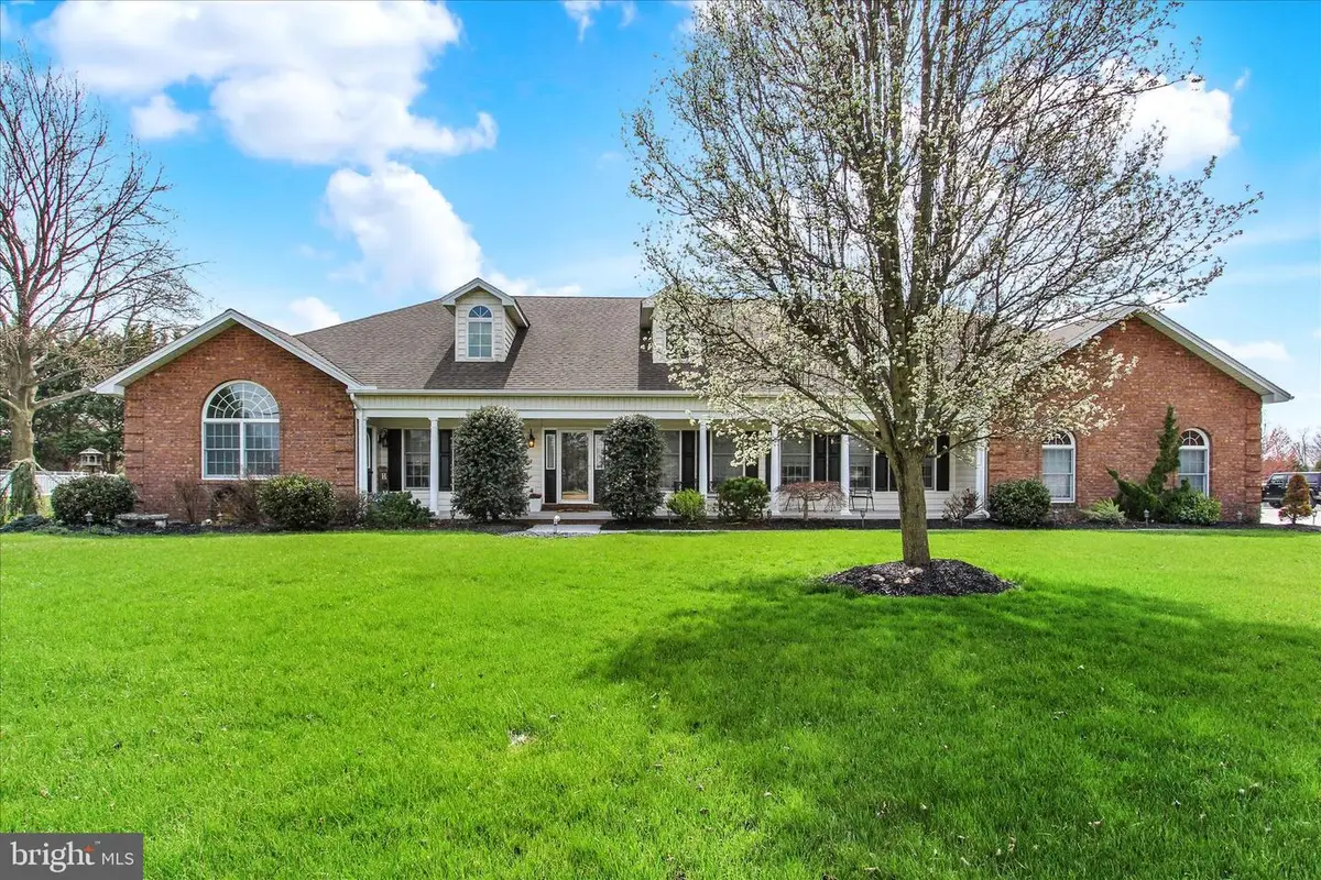 266 Fairview Dr, Hanover, PA 17331 - #1