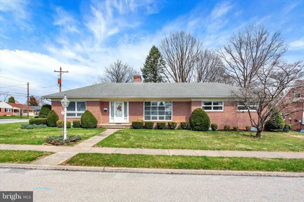 241 Charles St, Hanover, PA 17331 - #1