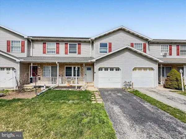 2941 Robin Rd, YORK, PA 17404