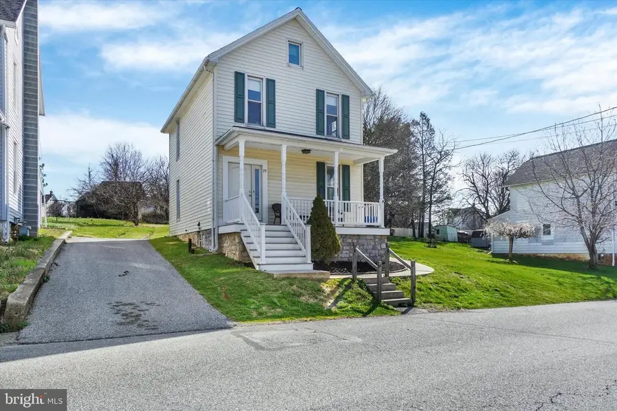 29 High St, Stewartstown, PA 17363 - #2