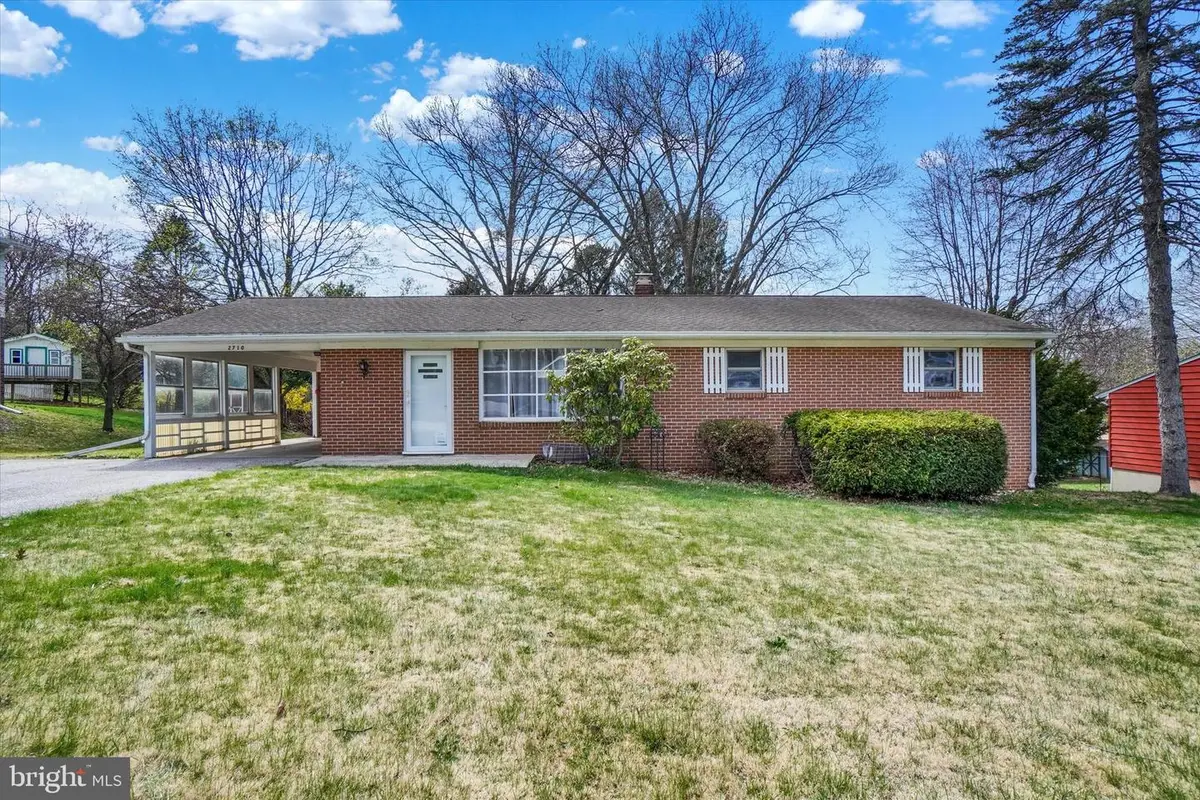 2710 Whitney Dr, York, PA 17402 - #1