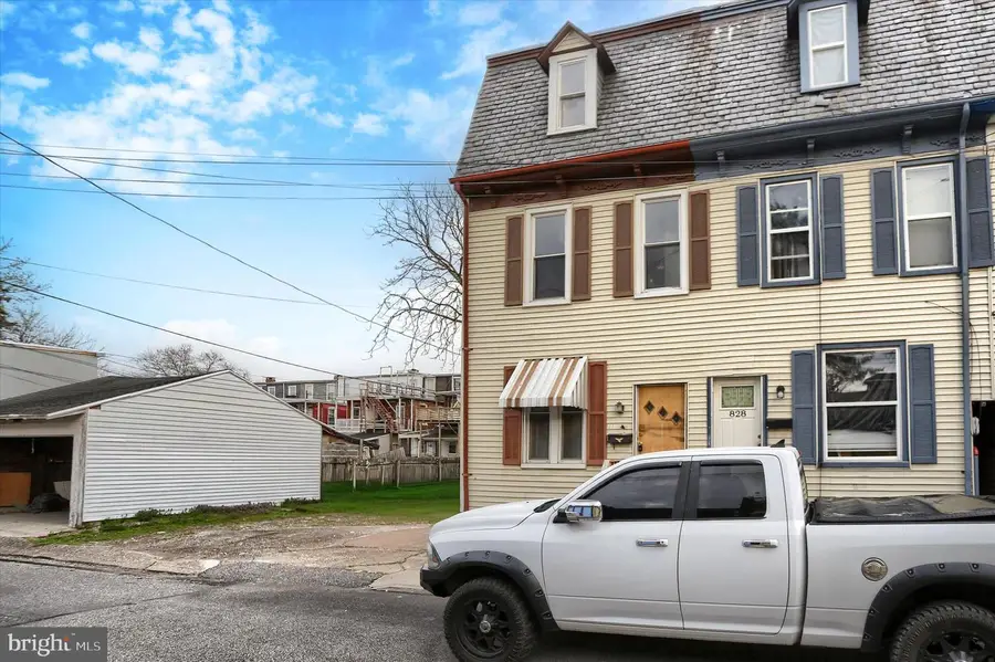 826 Fern Pl, York, PA 17404 - #3