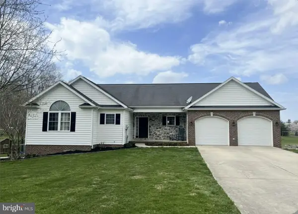 6495 Pamadeva Rd, HANOVER, PA 17331