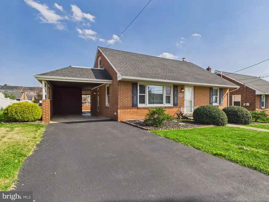 1483 Linton Ter, York, PA 17408 - #2