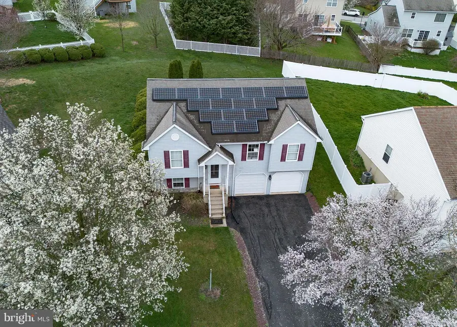 606 Butterfly Cir, Dallastown, PA 17313 - #2