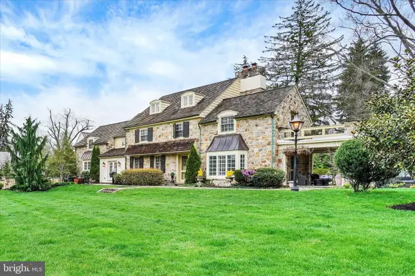 1029 Smallbrook Ln, YORK, PA 17403