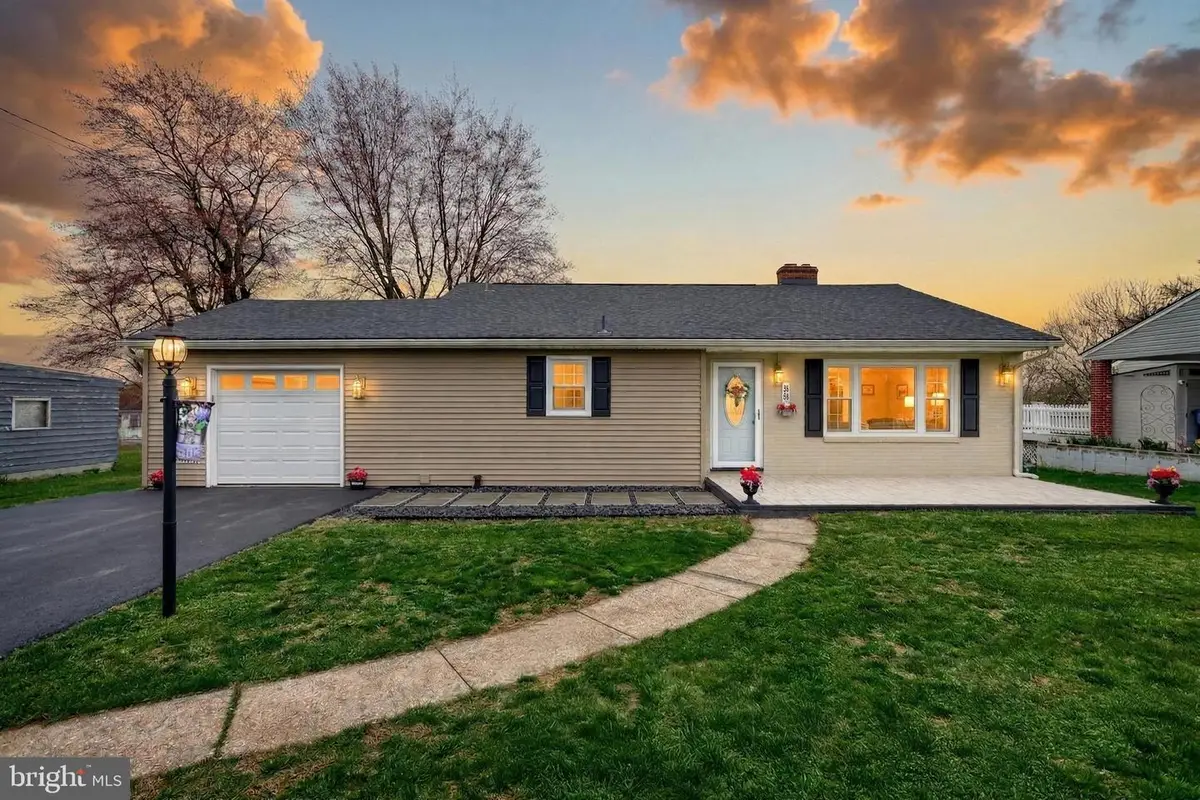 1312 Whiteford Rd, York, PA 17402 - #1