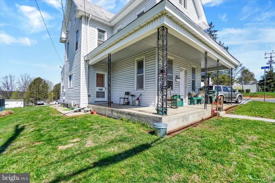 298 N Main St, Yoe, PA 17313 - #2
