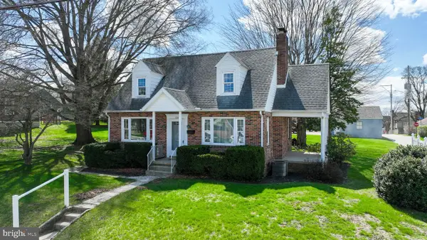 328 W Maple St, DALLASTOWN, PA 17313