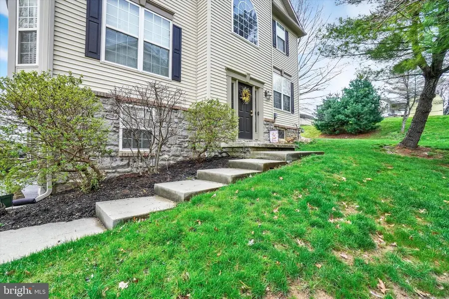 2718 Hunters Crest Dr #26, York, PA 17402 - #2