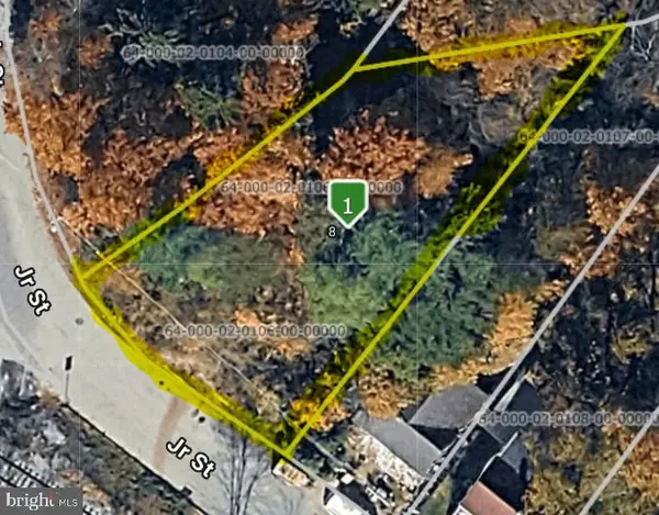 8 Junior St, GLEN ROCK, PA 17327